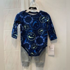 Nike 2 Piece Set brand new with tag size 12months